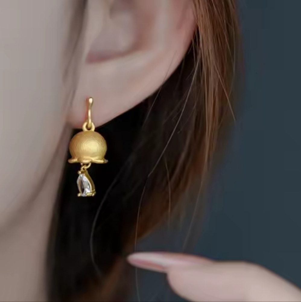Elegant Gold Drop Earrings